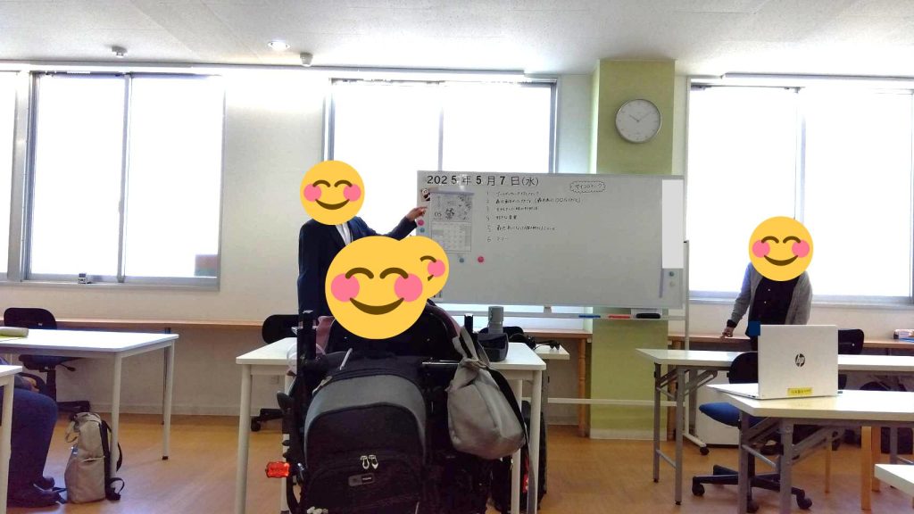 サイコロトークのテーマを決める様子。