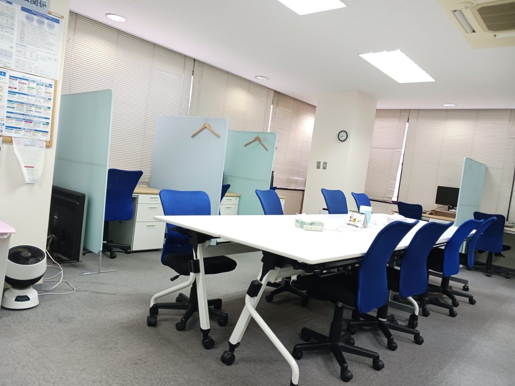 西船橋 就労移行 船橋 コミュ障克服、カードゲーム。人と関わるのが苦手、怒りやすい、短所ばかりに目がいく方にゲームを通じて改善ができるかも！