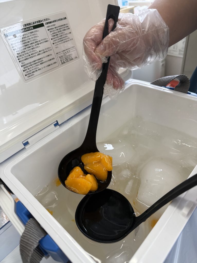 夏祭りを開催しました！～利用者と卒業生の交流会～氷タンフルの画像