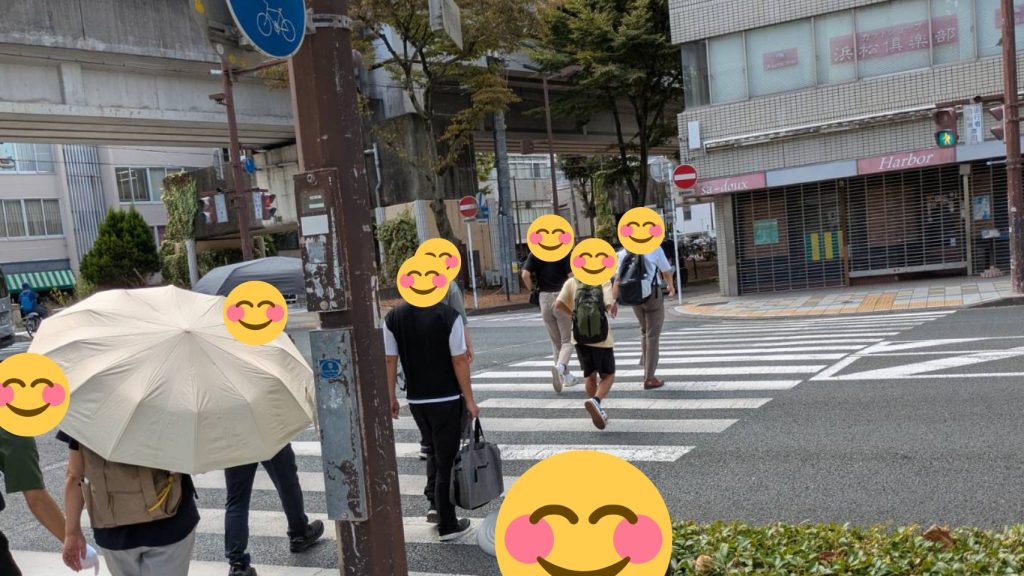 アクセスジョブ浜松田町からハローワークと南図書館まで、ウォーキングで向かう様子。