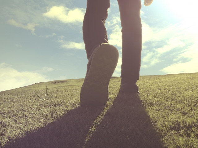 新たな一歩を踏み出すイメージ