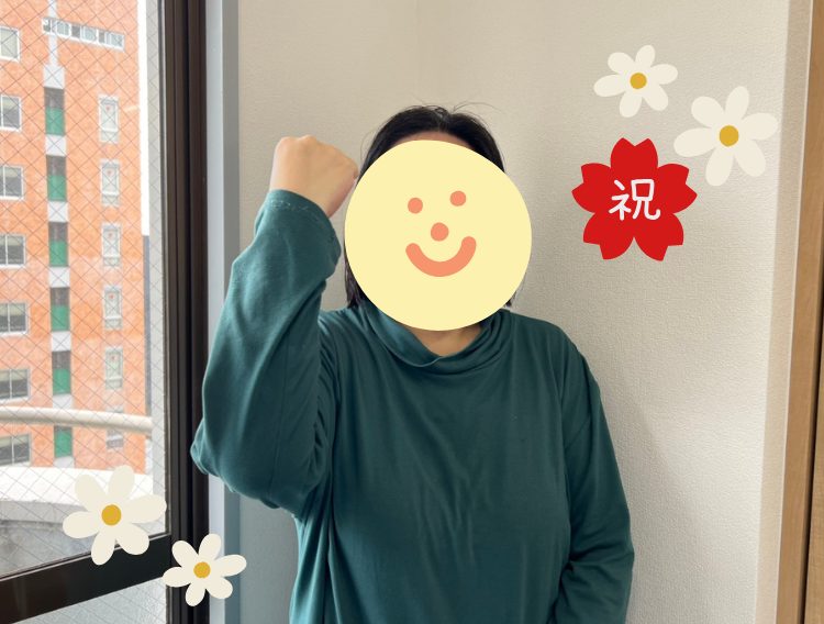 ガッツポーズをする使用者さんの画像